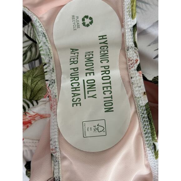 Nip Tuck Swim Women's Sz 6 One Piece Swimsuit Multifit Cup Tropical Floral Print - Picture 7 of 11